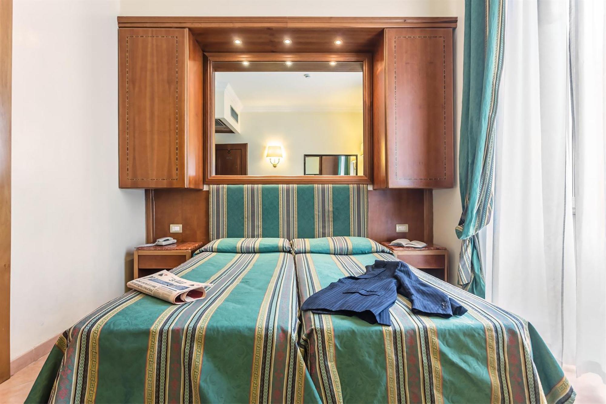 Raeli Hotel Archimede — Fotos 1